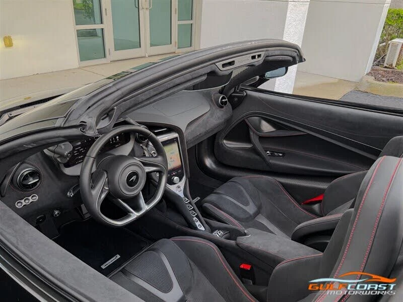 2024 McLaren 750S Spider - Image 2 of 31