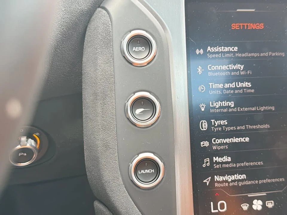 2024 McLaren 750S Spider - Image 23 of 31