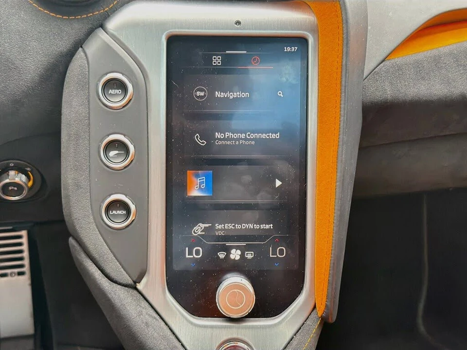 2024 McLaren 750S Spider - Image 24 of 31