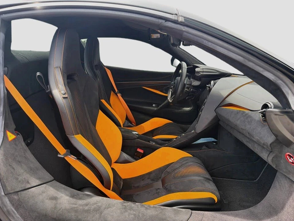 2024 McLaren 750S Spider - Image 13 of 31
