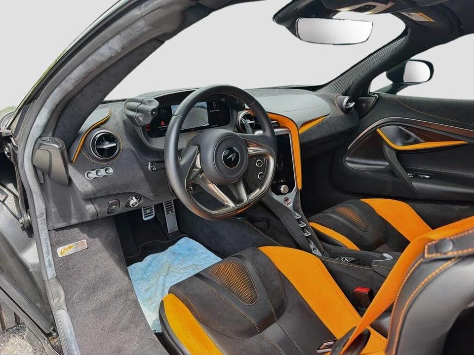 2024 McLaren 750S Spider - Image 19 of 31
