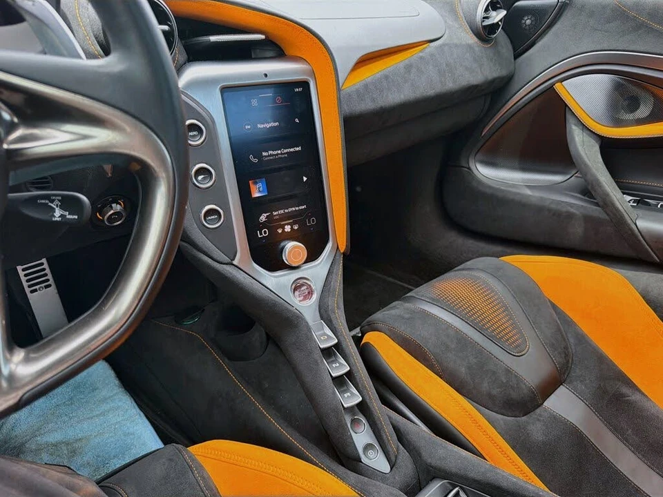 2024 McLaren 750S Spider - Image 21 of 31