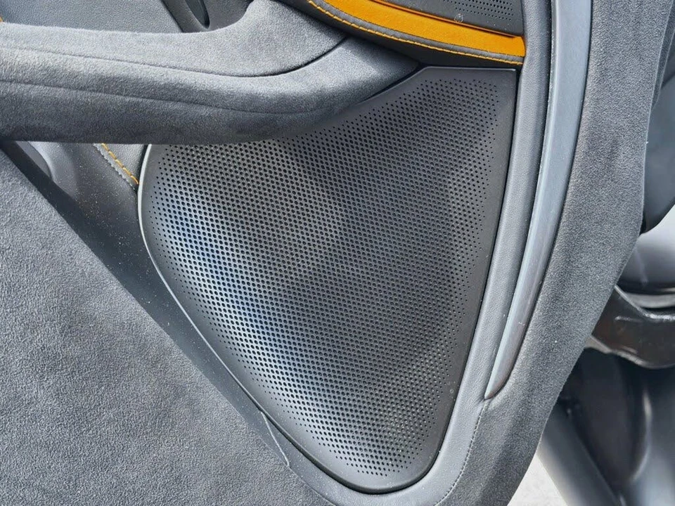 2024 McLaren 750S Spider - Image 18 of 31