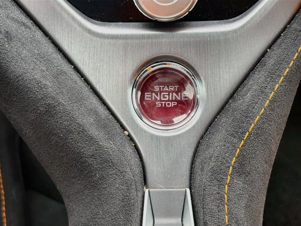 2024 McLaren 750S Spider - Image 29 of 31