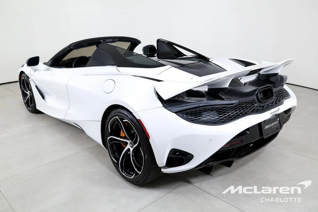 2024 McLaren 750S Spider - Image 8 of 31