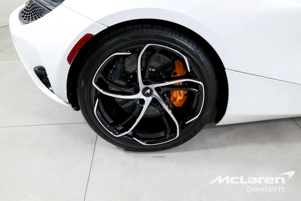 2024 McLaren 750S Spider - Image 23 of 31