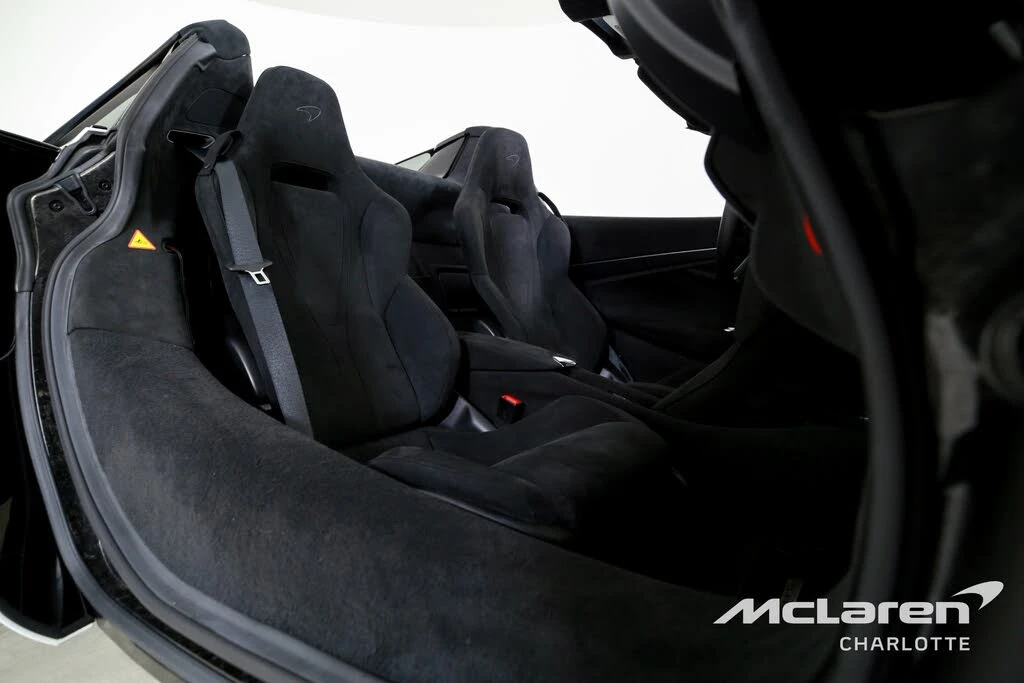 2024 McLaren 750S Spider - Image 20 of 31