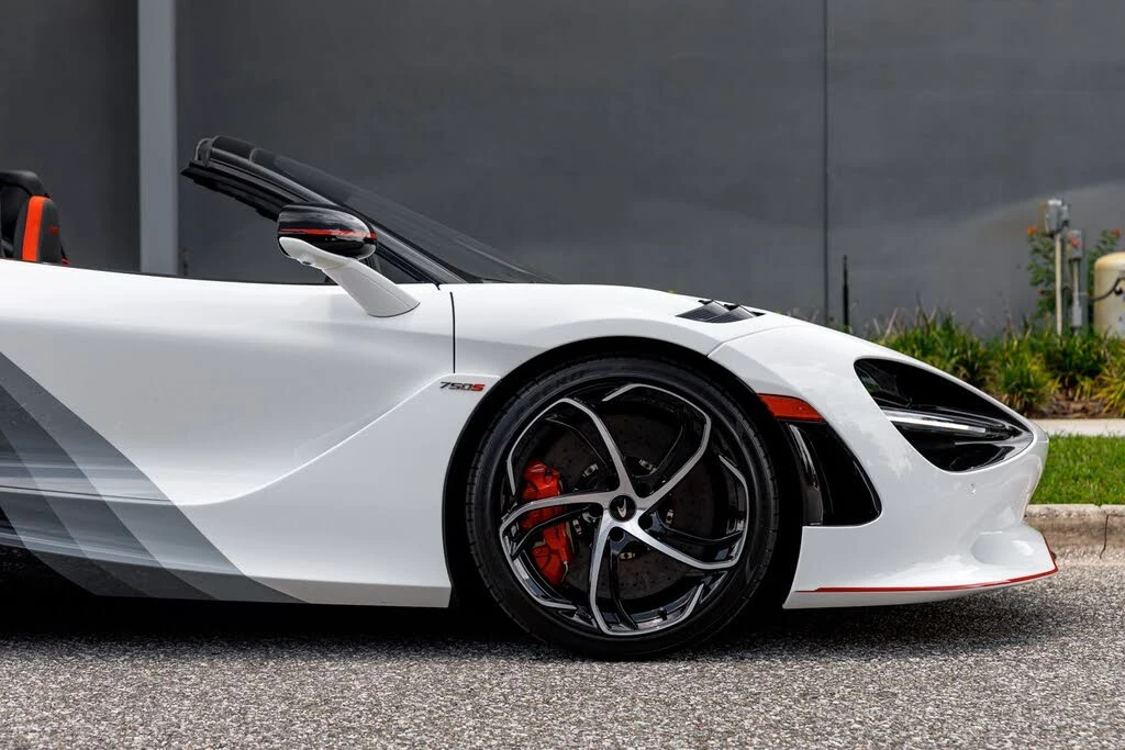 2024 McLaren 750S Spider - Image 16 of 31