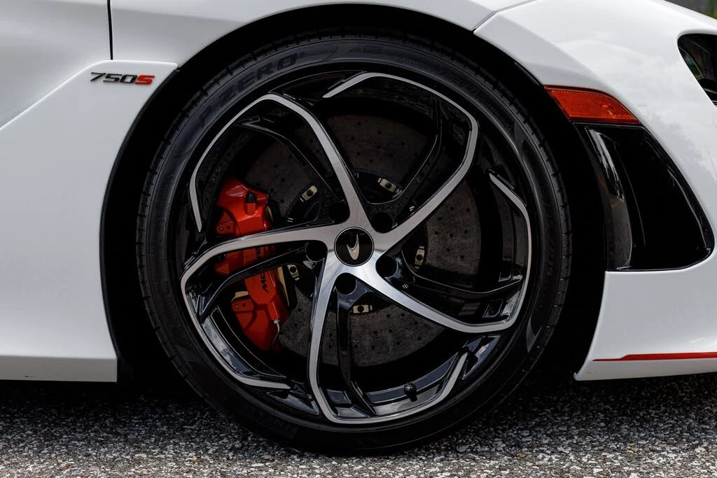 2024 McLaren 750S Spider - Image 17 of 31