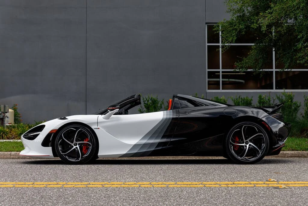2024 McLaren 750S Spider - Image 28 of 31