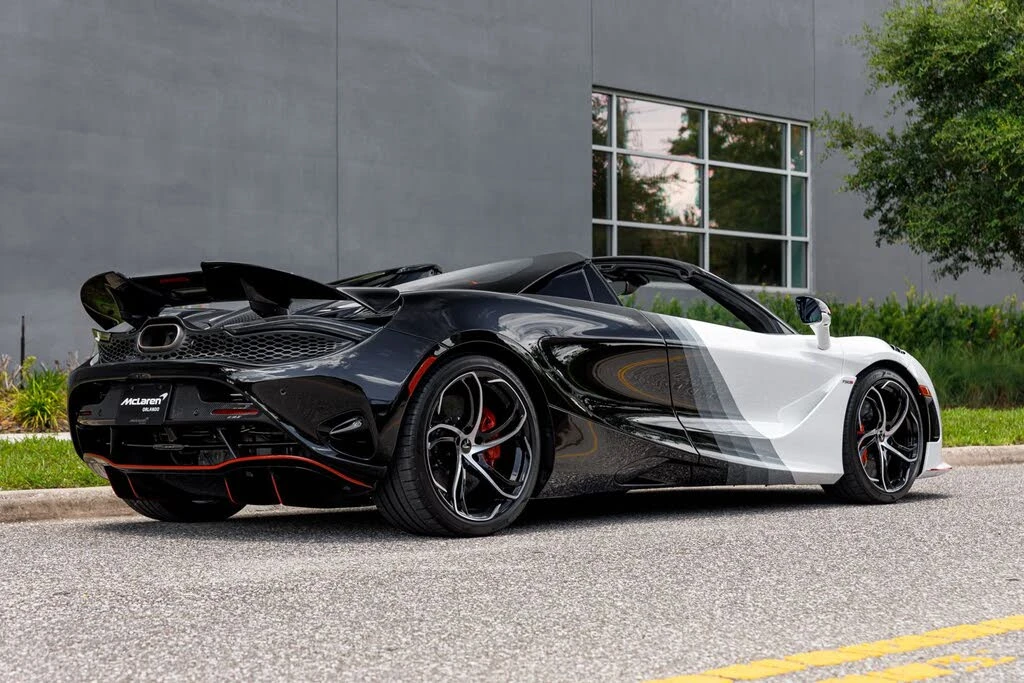 2024 McLaren 750S Spider - Image 11 of 31