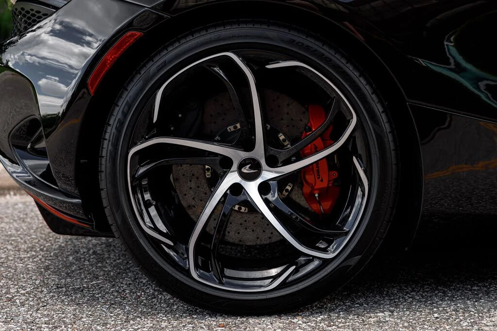 2024 McLaren 750S Spider - Image 18 of 31