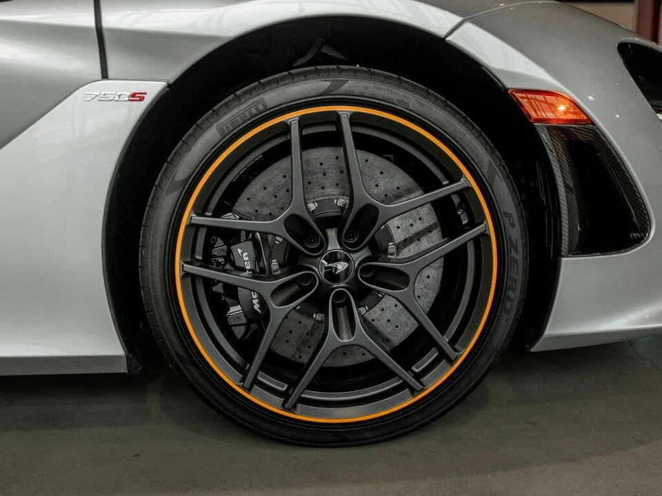 2024 McLaren 750S Spider - Image 5 of 31