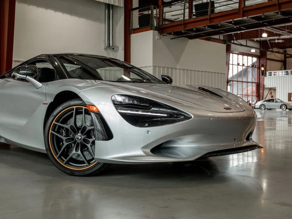 2024 McLaren 750S Spider - Image 14 of 31