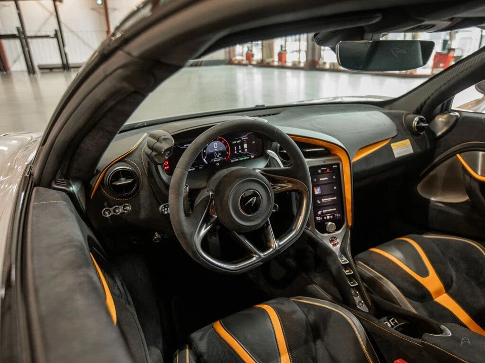2024 McLaren 750S Spider - Image 27 of 31