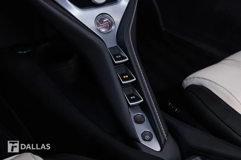 2024 McLaren 750S Spider - Image 26 of 31