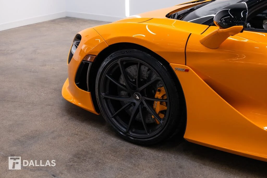 2024 McLaren 750S Spider - Image 2 of 31
