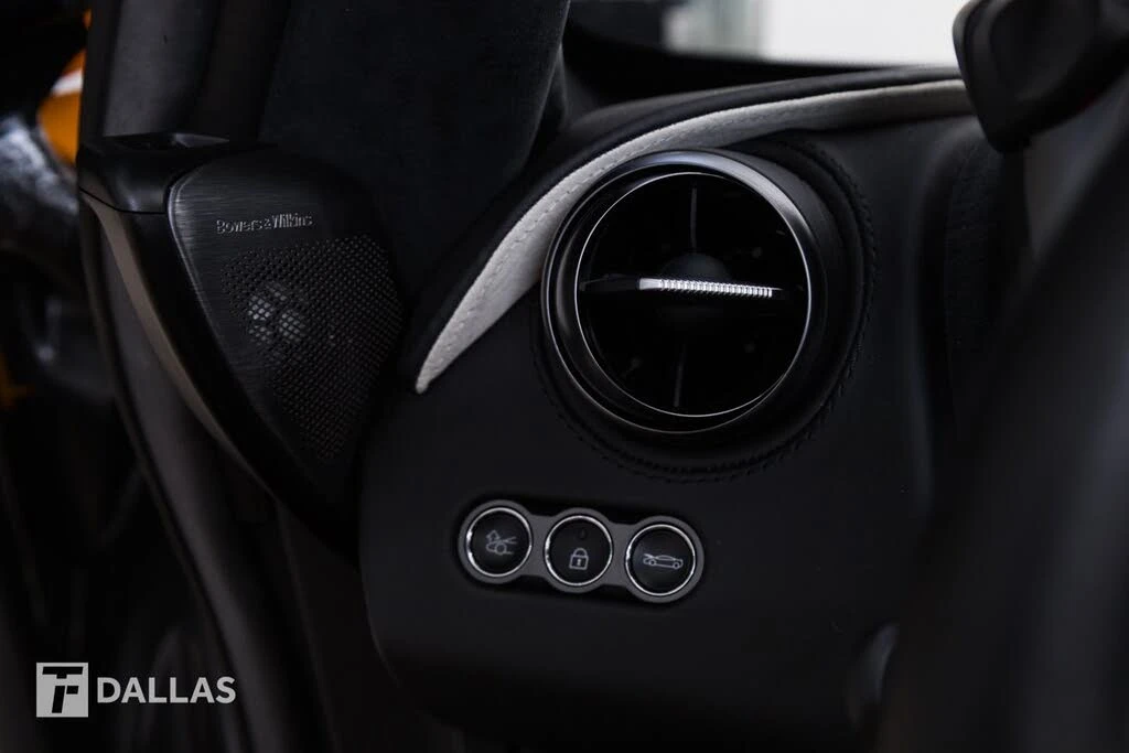 2024 McLaren 750S Spider - Image 24 of 31