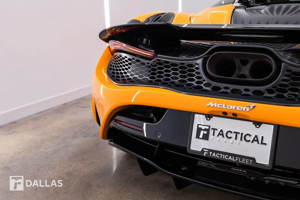 2024 McLaren 750S Spider - Image 12 of 31