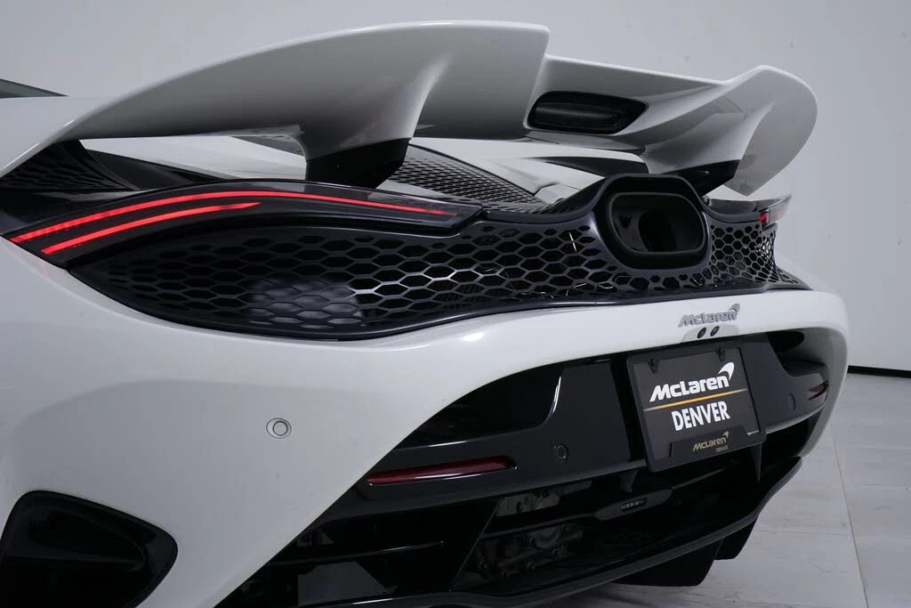 2024 McLaren 750S Spider - Image 17 of 27