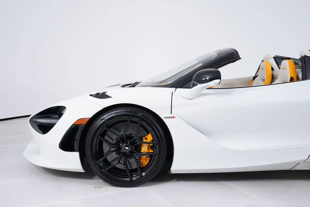 2024 McLaren 750S Spider - Image 11 of 27