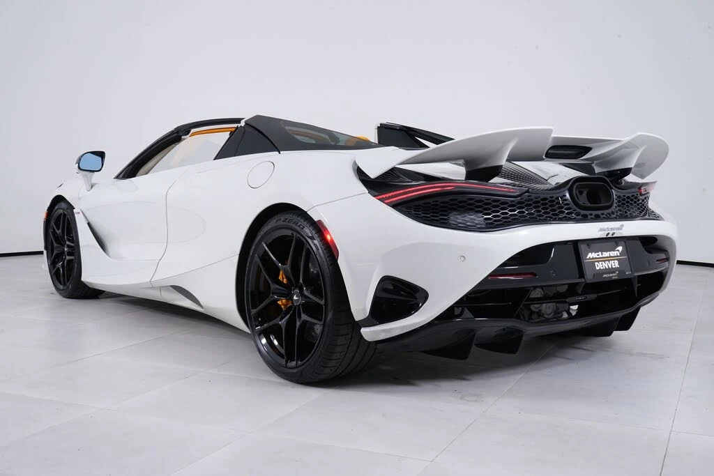 2024 McLaren 750S Spider - Image 18 of 27