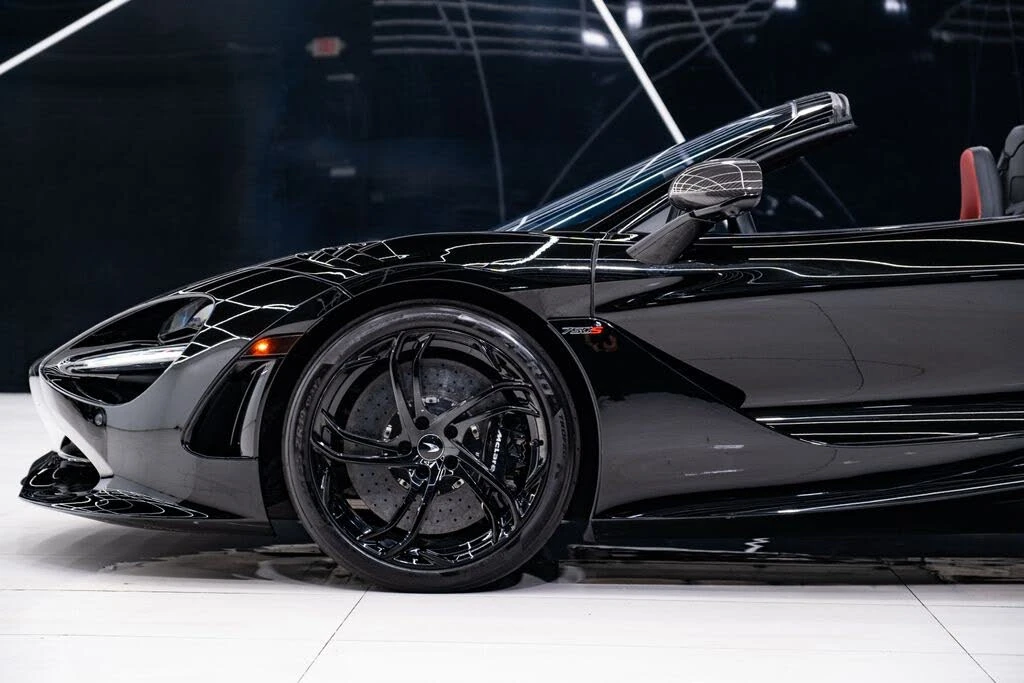 2024 McLaren 750S Spider - Image 18 of 31