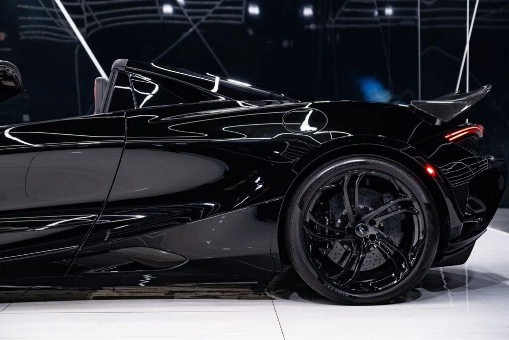 2024 McLaren 750S Spider - Image 19 of 31