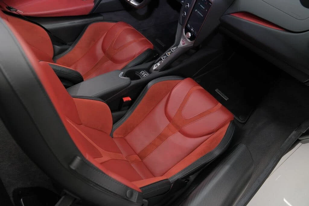 2024 McLaren 750S Spider - Image 27 of 31