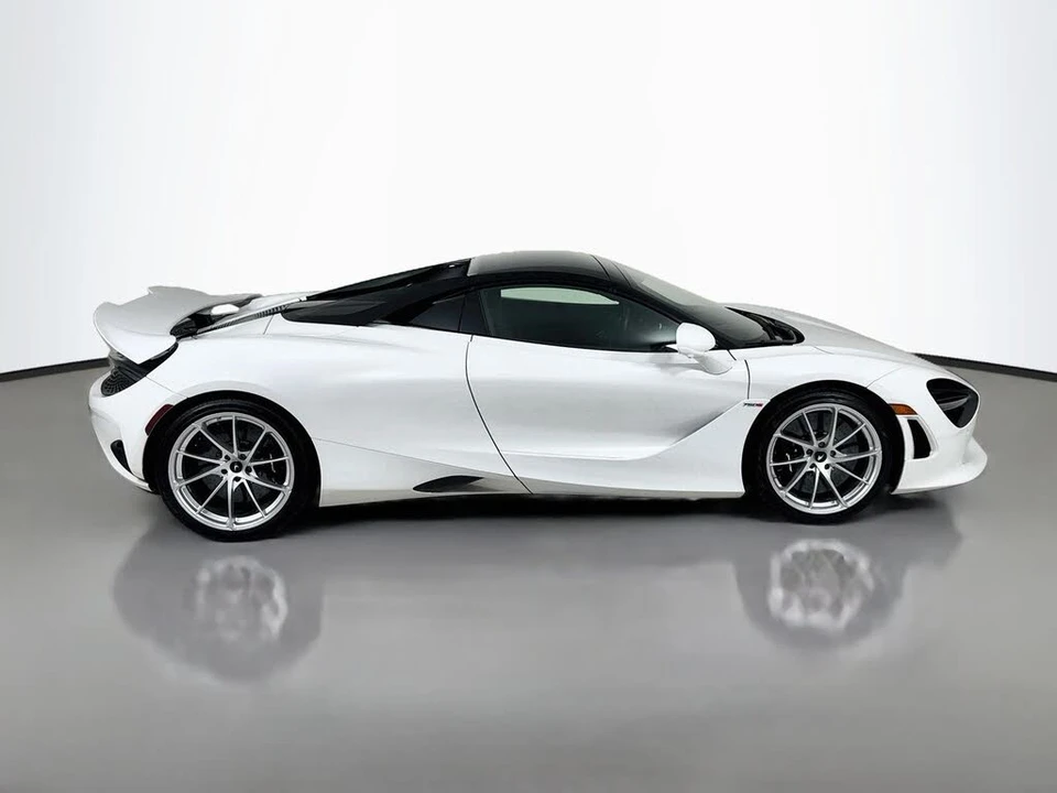 2024 McLaren 750S Spider - Image 8 of 25