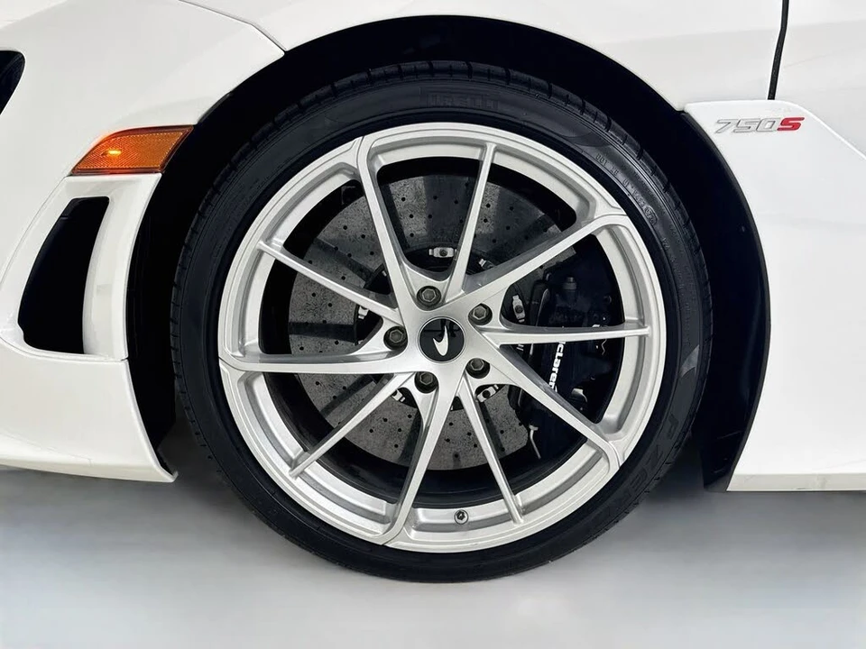 2024 McLaren 750S Spider - Image 9 of 25