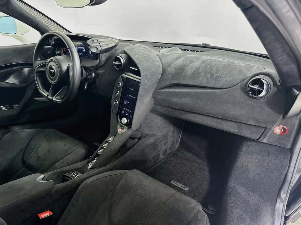 2024 McLaren 750S Spider - Image 23 of 25