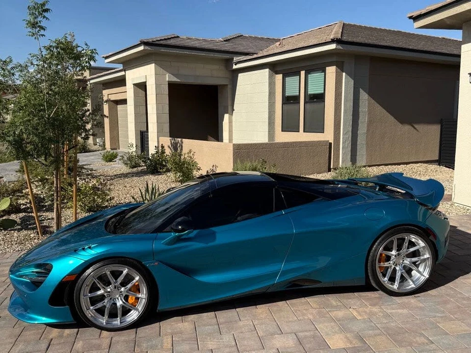 2024 McLaren 750S Spider - Image 7 of 31
