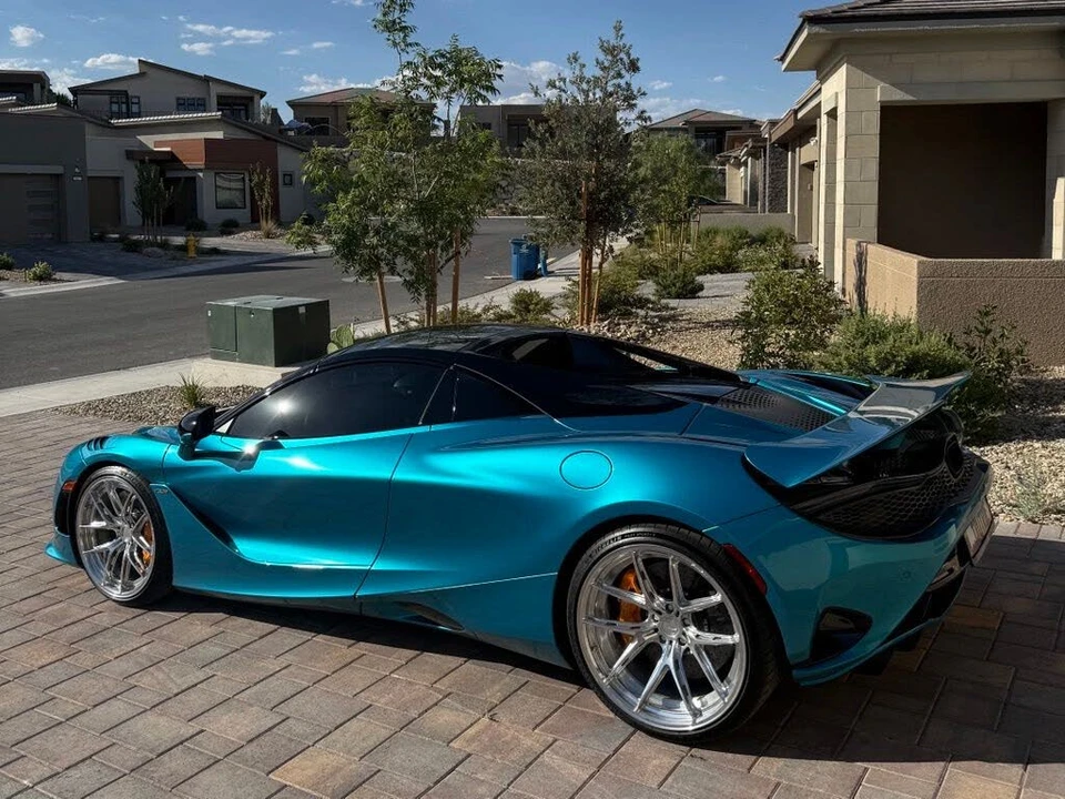 2024 McLaren 750S Spider - Image 8 of 31