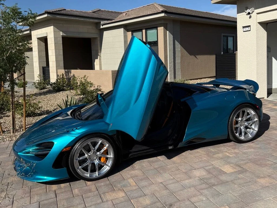2024 McLaren 750S Spider - Image 17 of 31