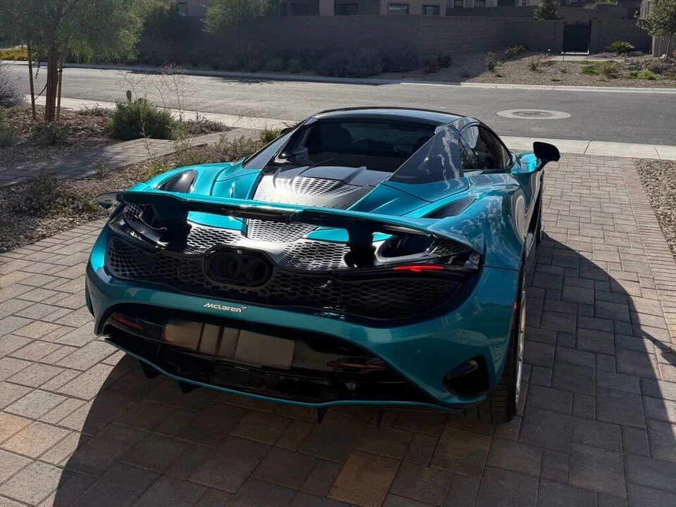 2024 McLaren 750S Spider - Image 12 of 31