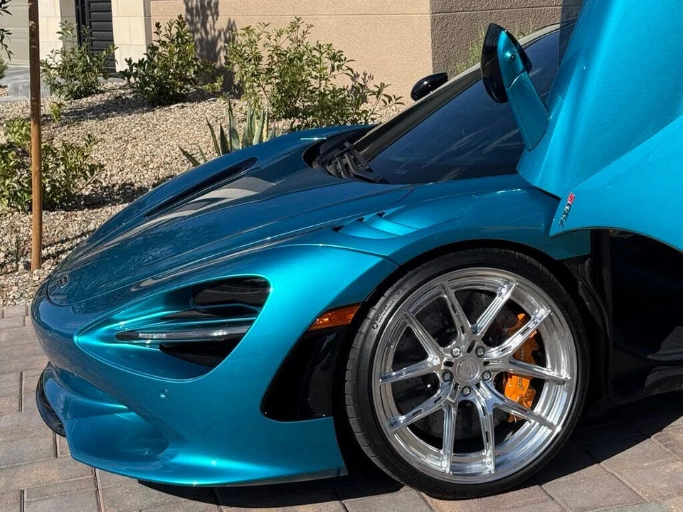 2024 McLaren 750S Spider - Image 18 of 31