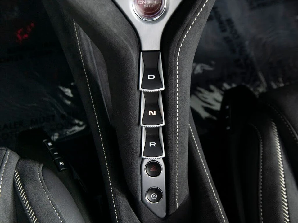 2024 McLaren 750S Spider - Image 25 of 31