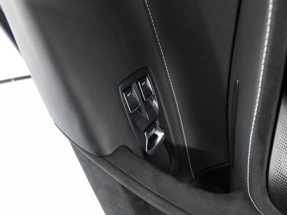 2024 McLaren 750S Spider - Image 13 of 31
