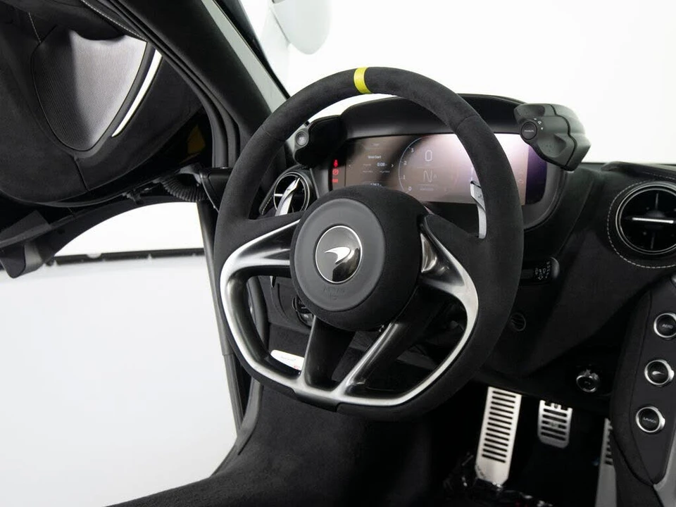 2024 McLaren 750S Spider - Image 30 of 31