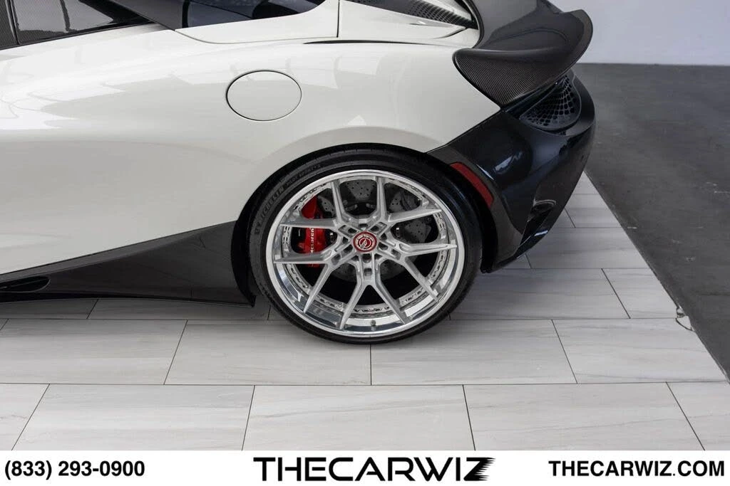 2024 McLaren 750S Spider - Image 19 of 31