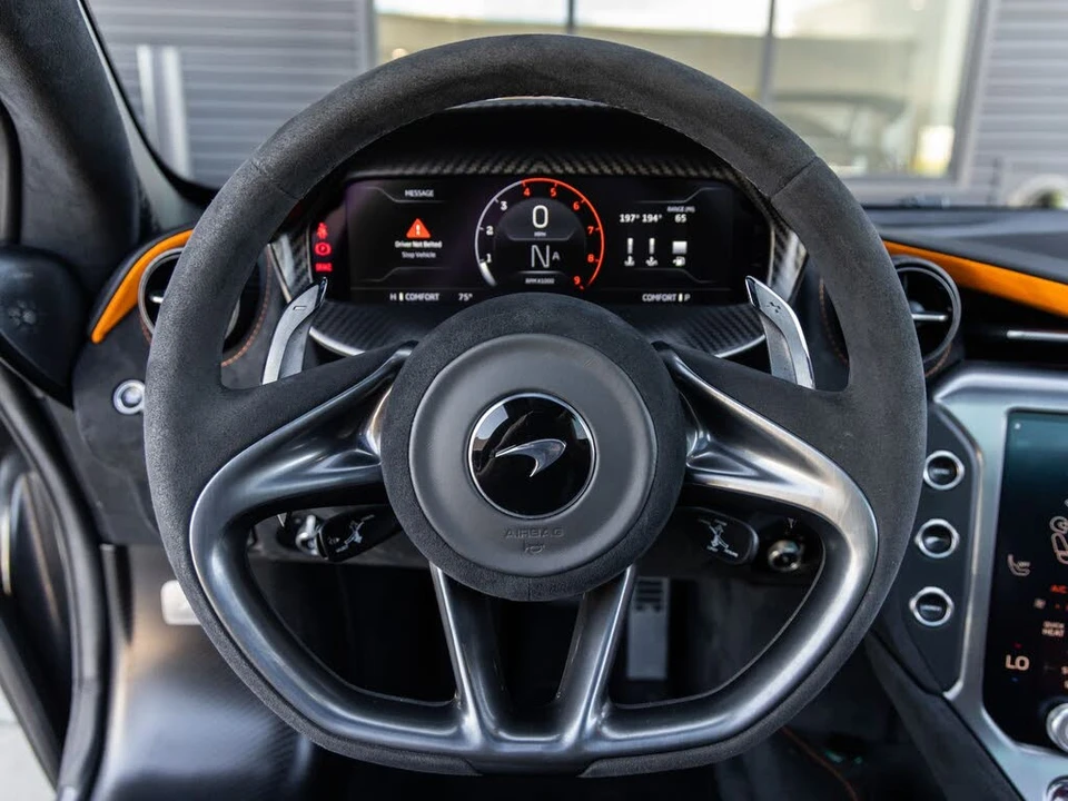2024 McLaren 750S Spider - Image 30 of 31