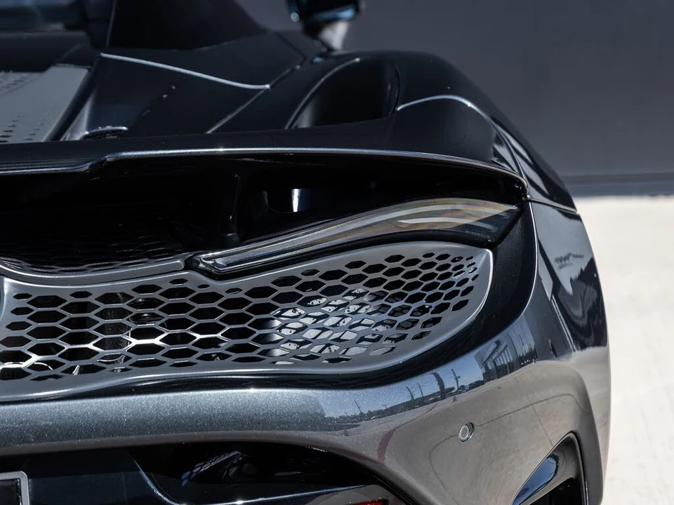 2024 McLaren 750S Spider - Image 13 of 31
