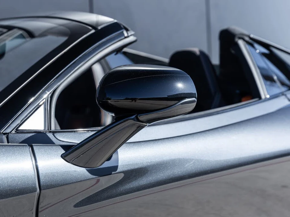 2024 McLaren 750S Spider - Image 16 of 31