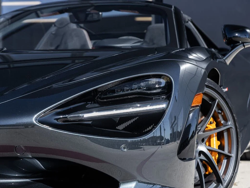 2024 McLaren 750S Spider - Image 18 of 31