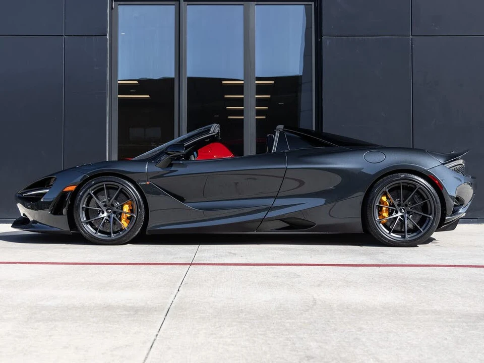 2024 McLaren 750S Spider - Image 11 of 31