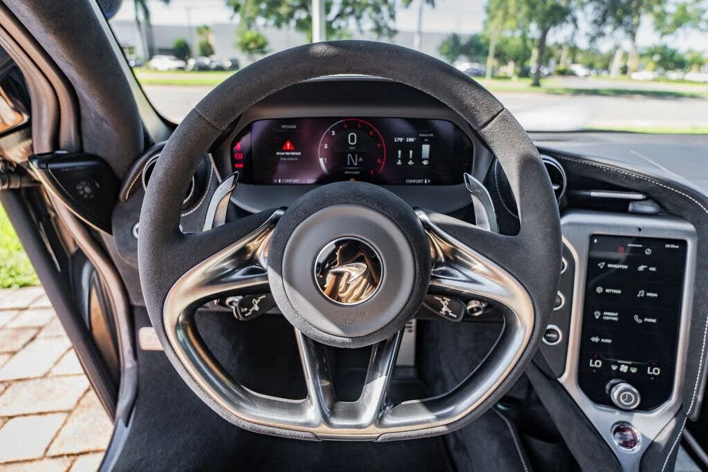2024 McLaren 750S Spider - Image 24 of 31