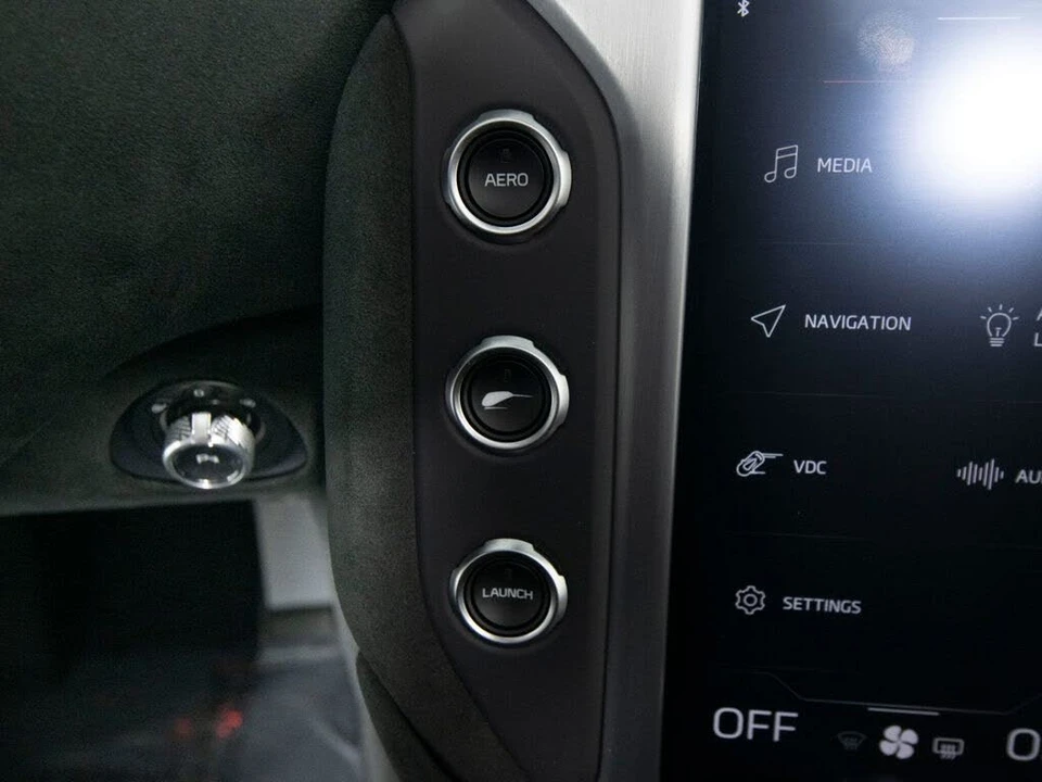 2024 McLaren 750S Spider - Image 25 of 31