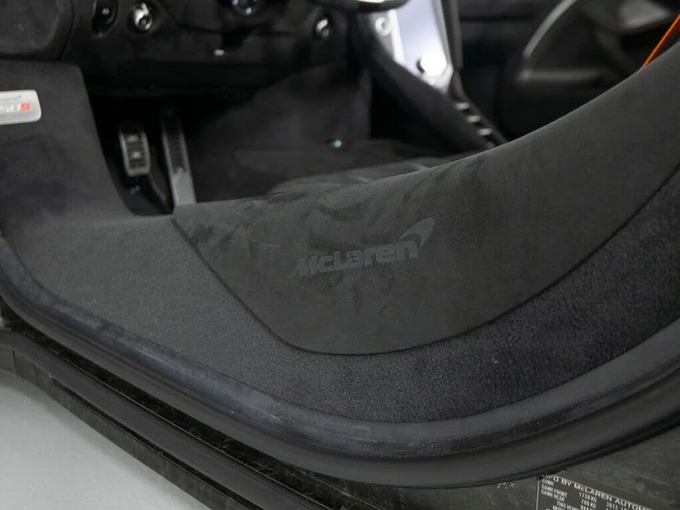 2024 McLaren 750S Spider - Image 16 of 31