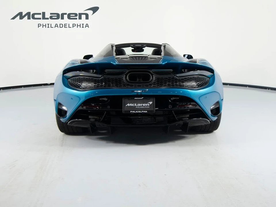 2024 McLaren 750S Spider - Image 7 of 31